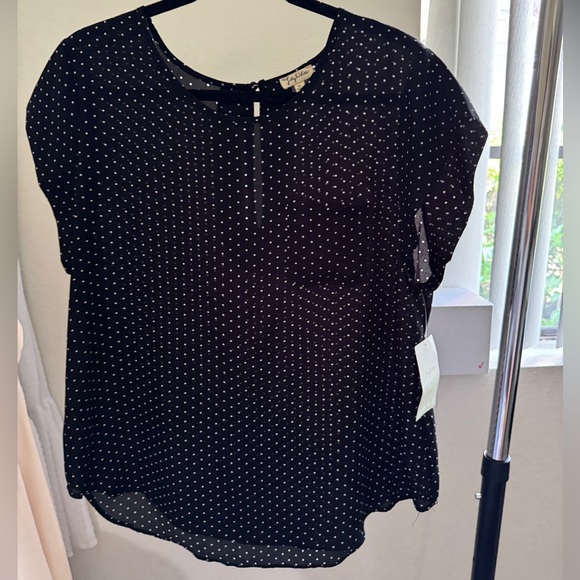 Black Lily White Blouse Size XL - Picture 1 of 3